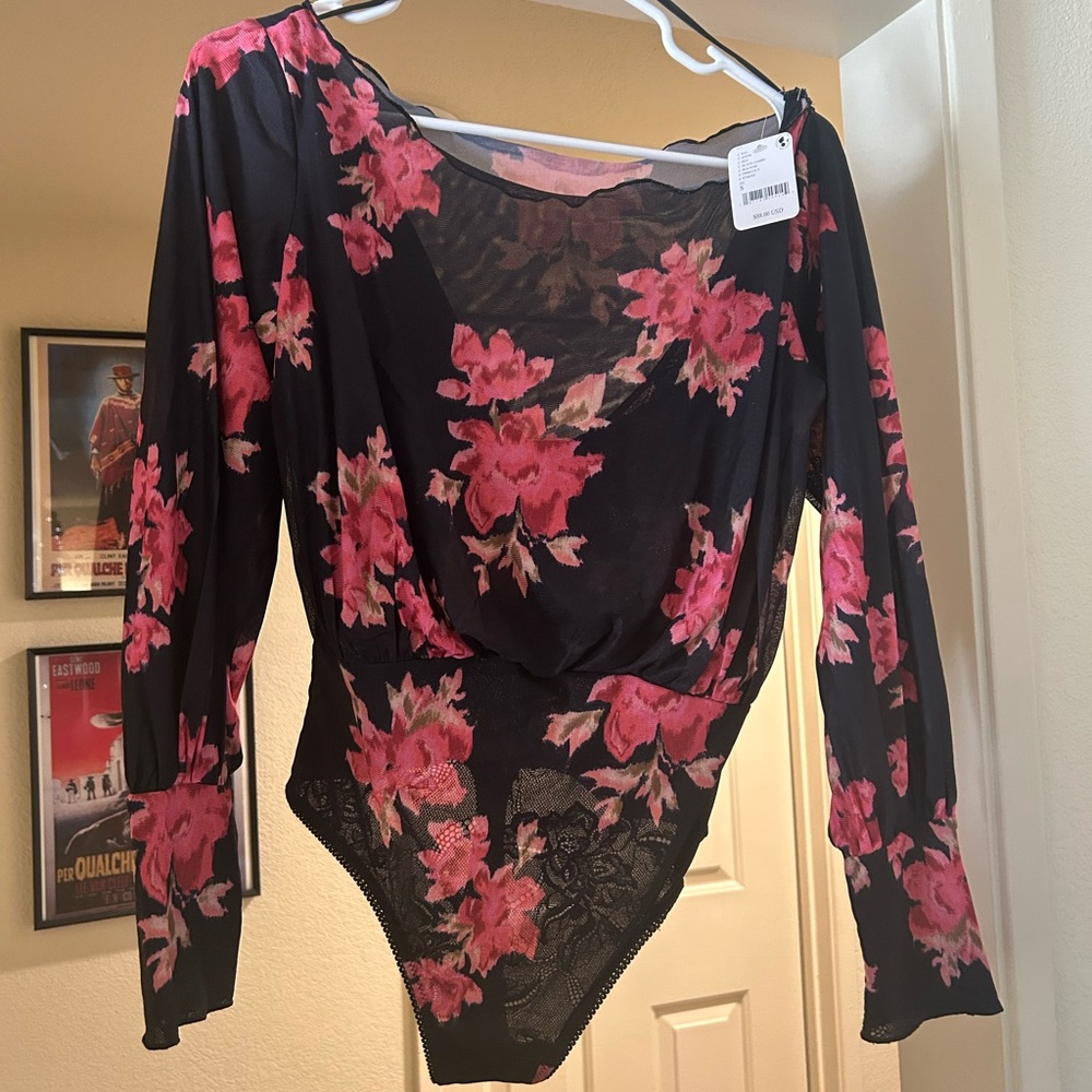 NWT Free People Red Rose Floral Bodysuit Size Small Snap gusset thong style - Picture 4 of 14